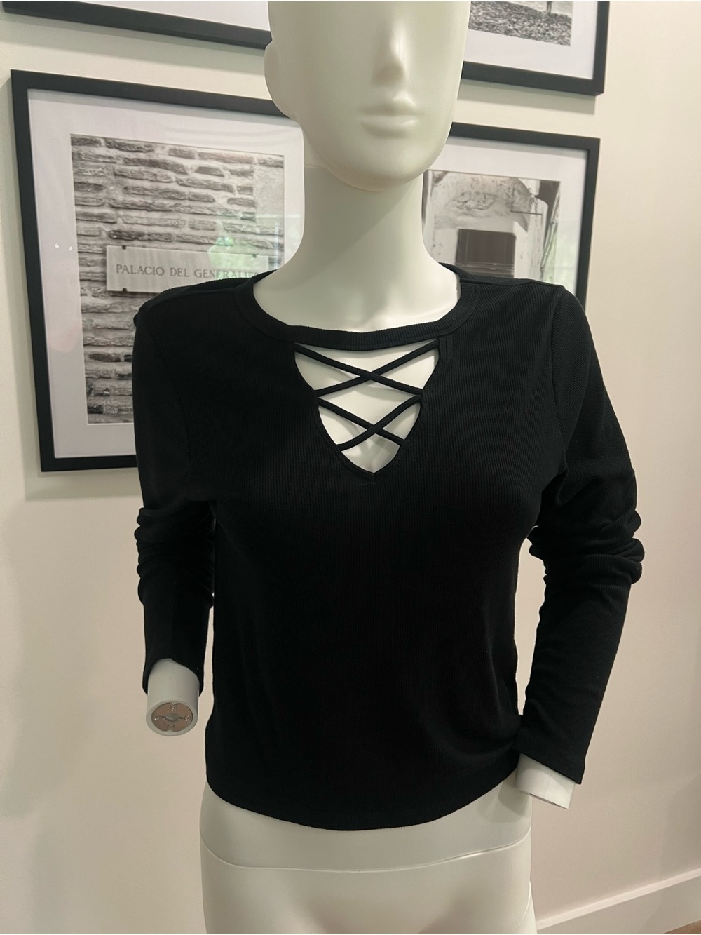Hollister Black Crisscross Long-Sleeve Women's Top